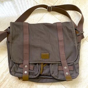 Vintage Nike Messenger Bag 💼